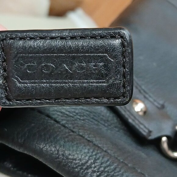 COACH Pebble Leather Chain Duffle Cross Body Shoulder Purse Black - Picture 7 of 7